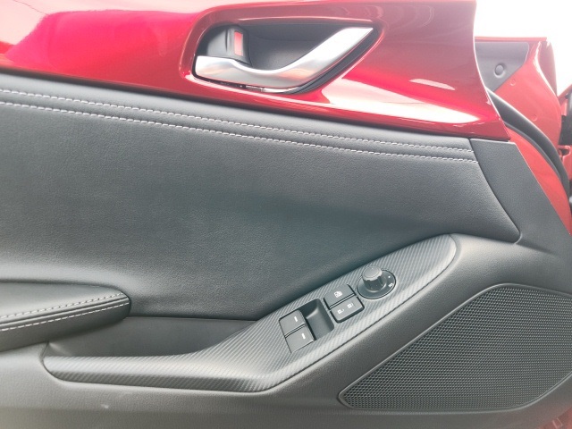 2025 Mazda MX-5 Miata RF Grand Touring - 9