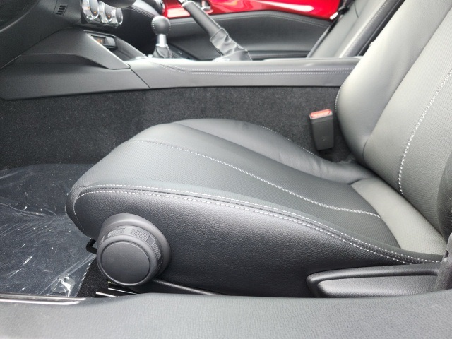 2025 Mazda MX-5 Miata RF Grand Touring - 10