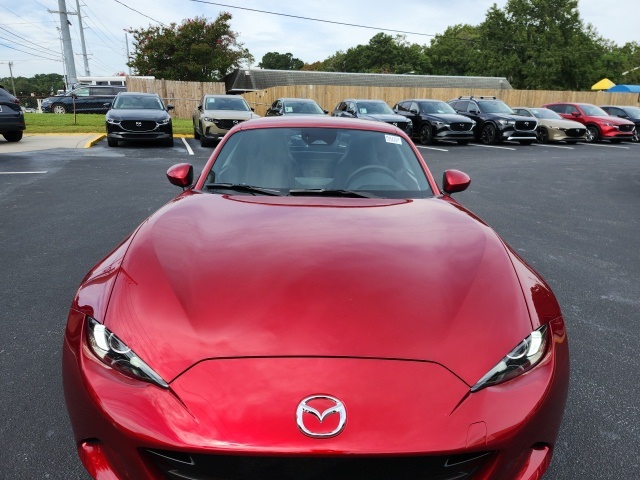 2025 Mazda MX-5 Miata RF Grand Touring - 8