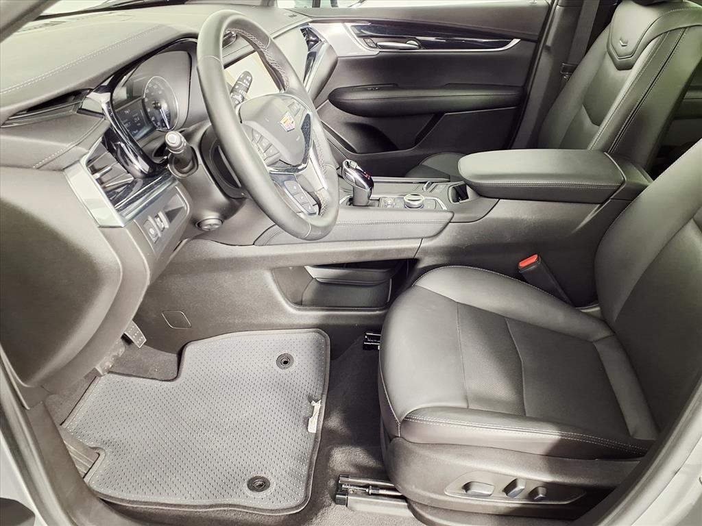 2025 Cadillac XT5 Premium Luxury - 5