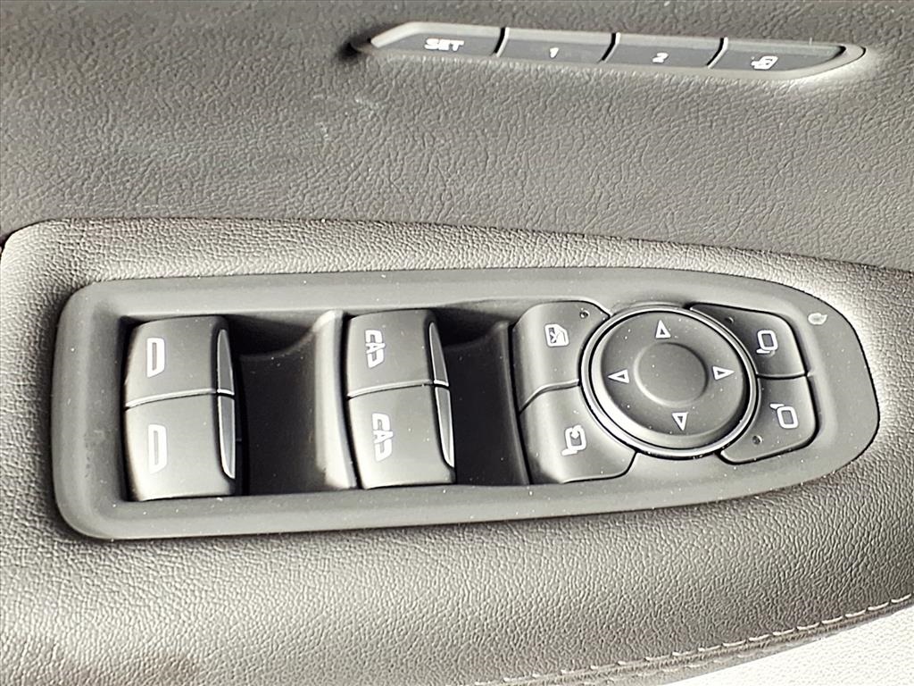 2025 Cadillac XT5 Premium Luxury - 8