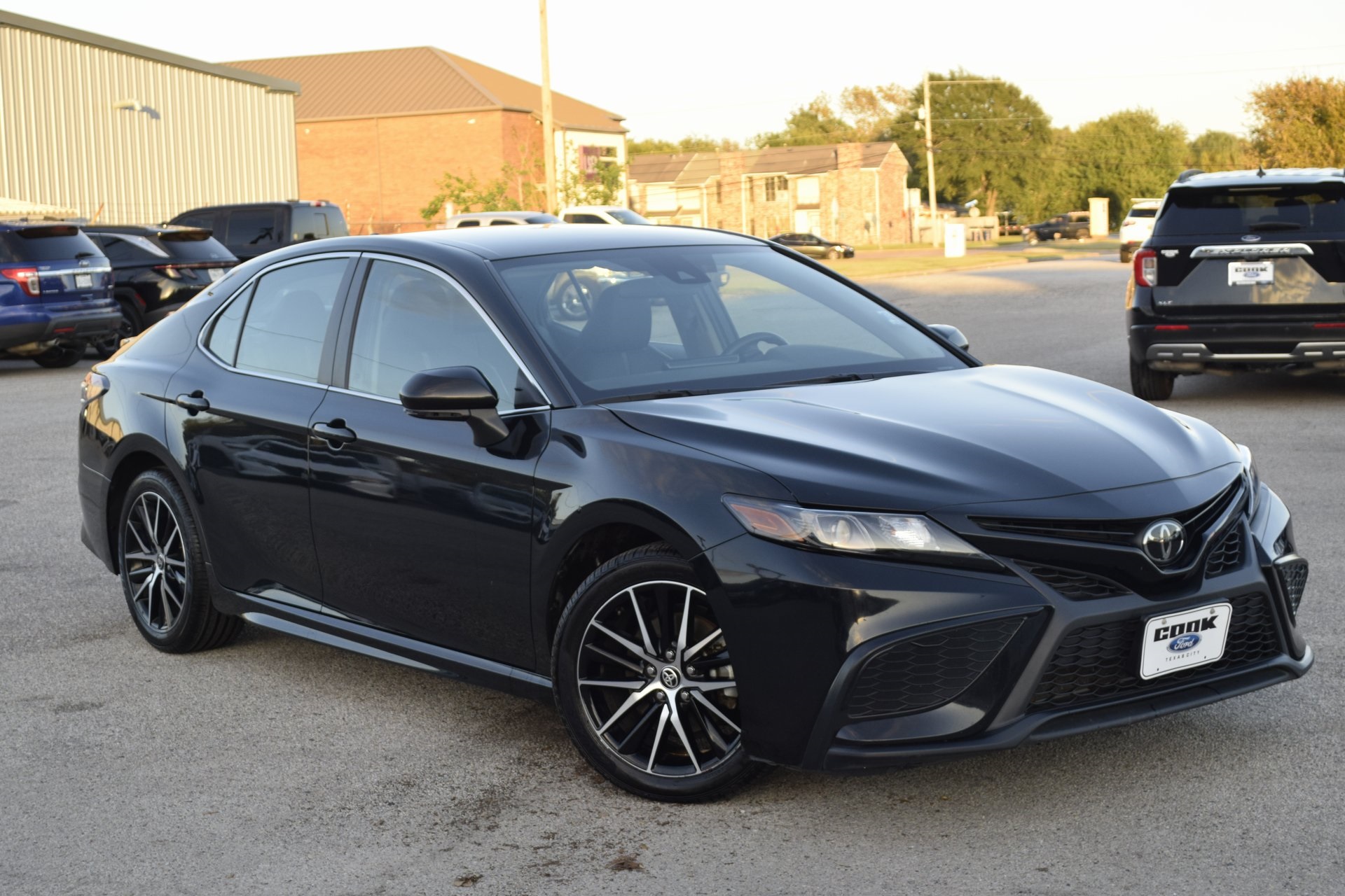 2024 Toyota Camry SE - 6