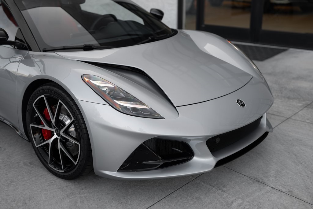 2025 Lotus Emira Base photo 3