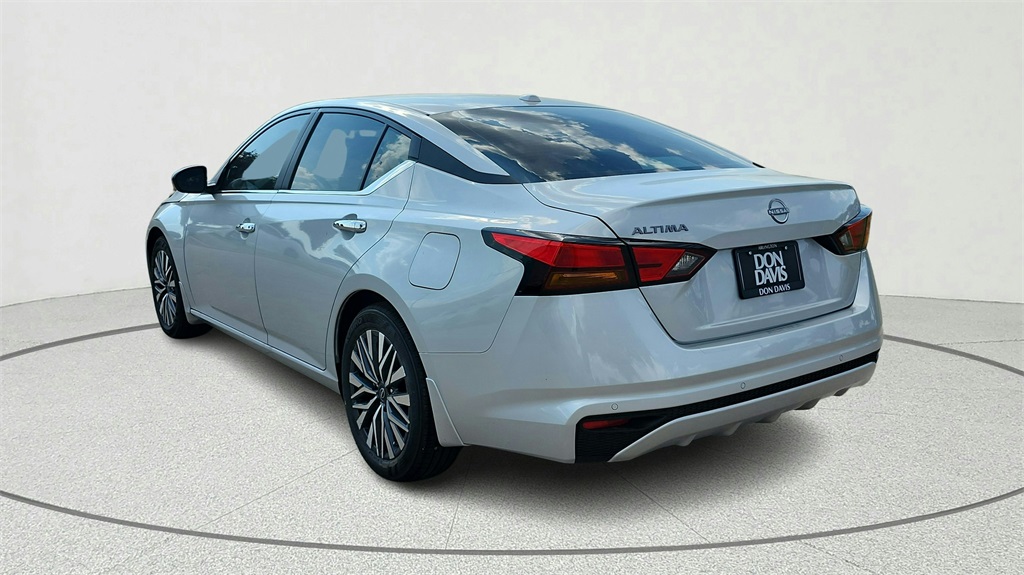 2025 Nissan Altima