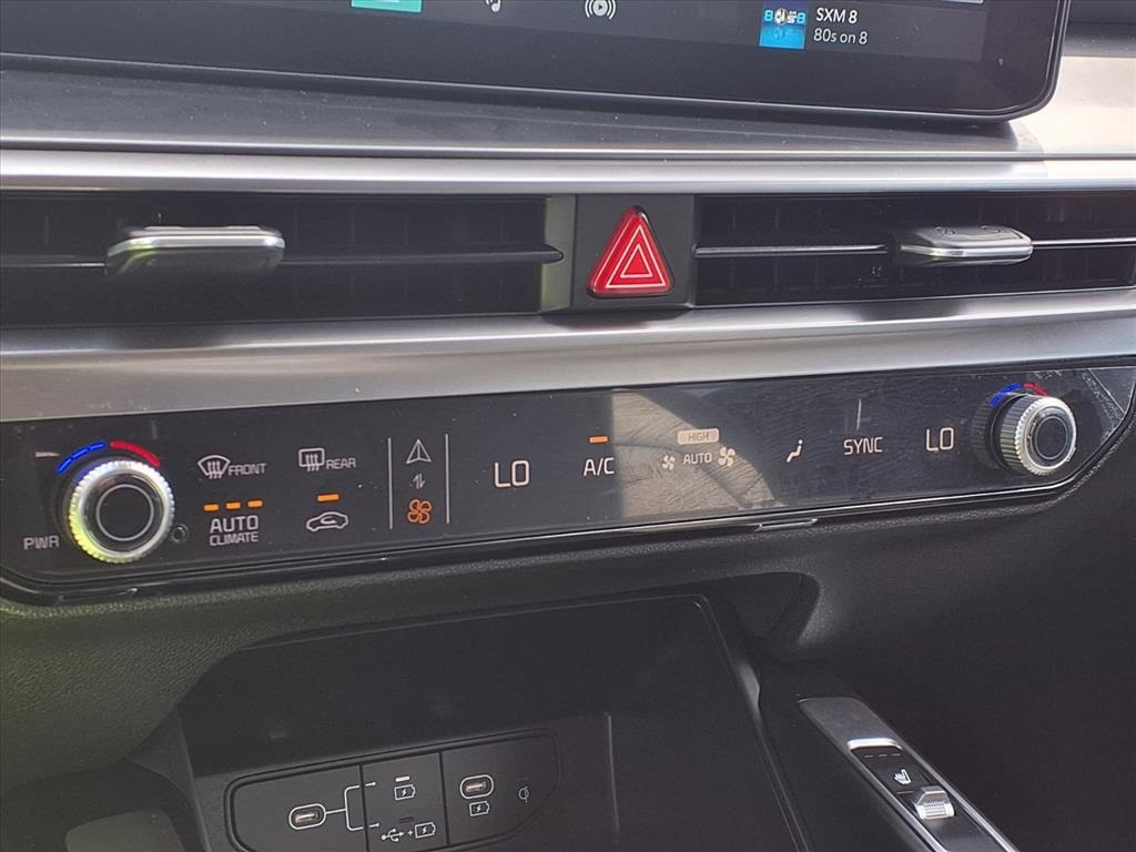 2025 Kia Sorento S - 9