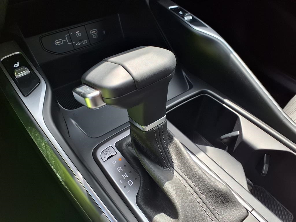 2025 Kia Sorento S - 7