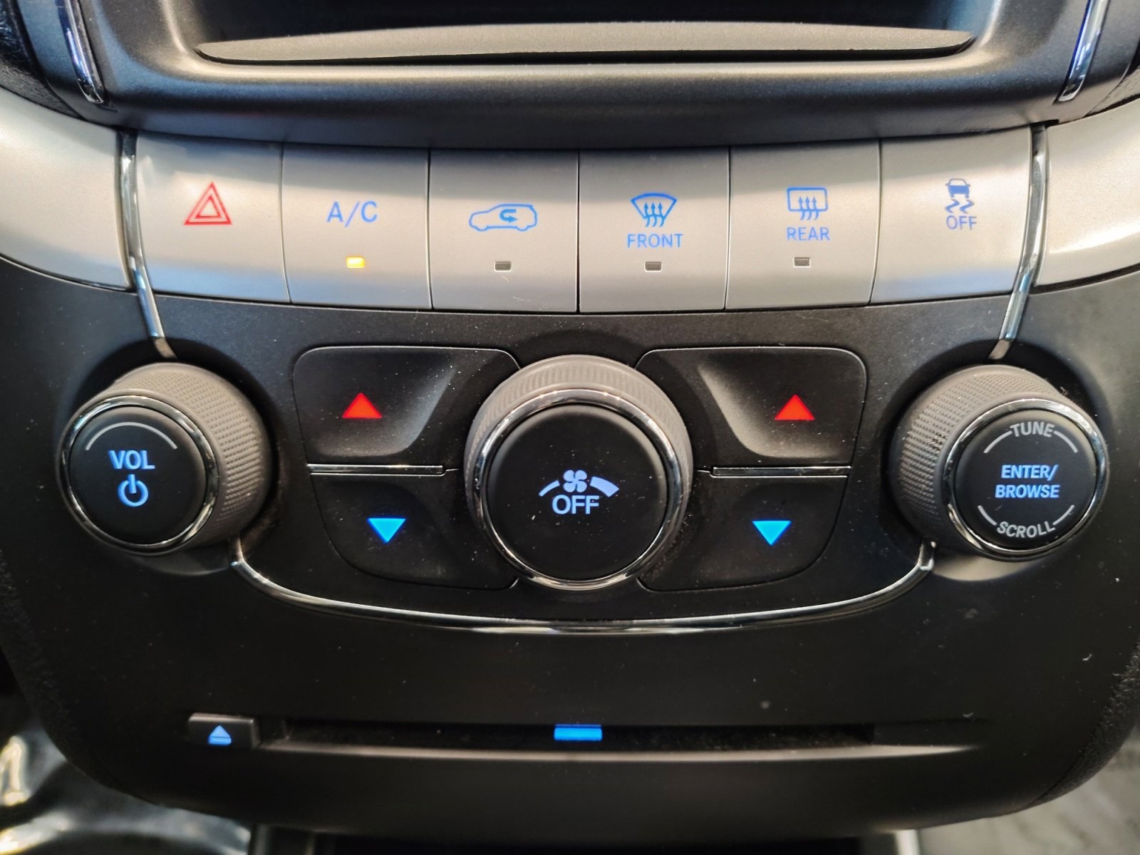 Used Car 2019 Dodge Journey  Se For Sale Under $20,000 In San Antonio, Texas