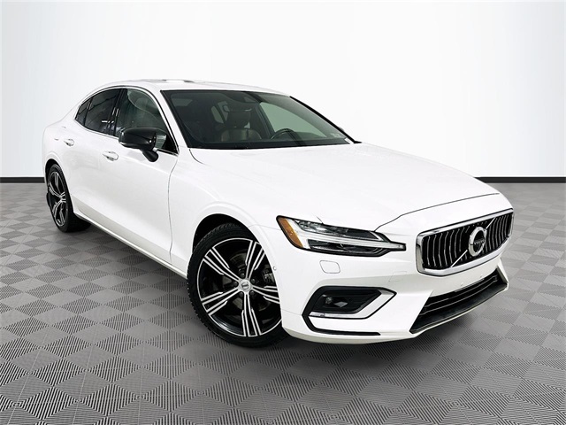 2022 Volvo S60 B5 Inscription AWD