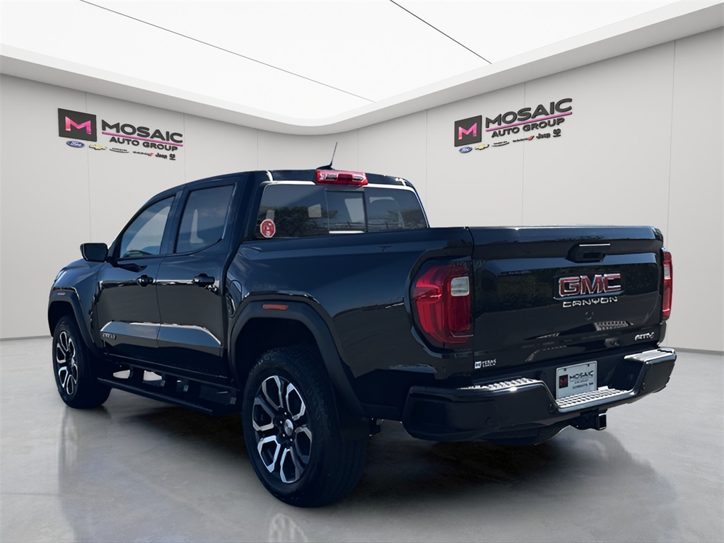 2024 GMC Canyon