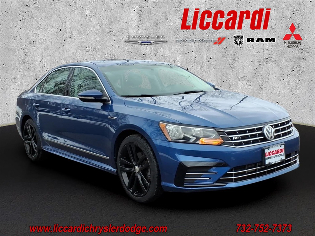 2017 Volkswagen Passat R-Line