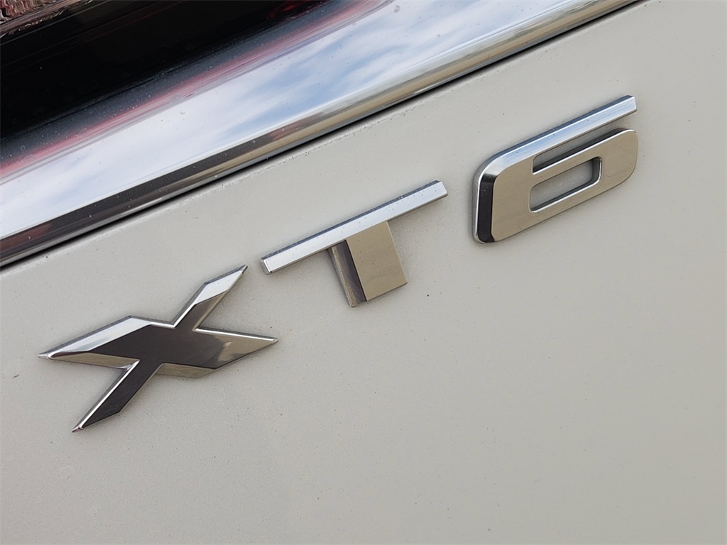 2022 Cadillac XT6 Premium Luxury White at AutoSavvy Houston Northwest
