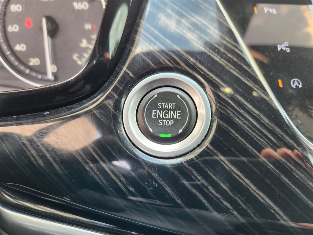 2022 Cadillac XT6 Premium Luxury White at AutoSavvy Houston Northwest