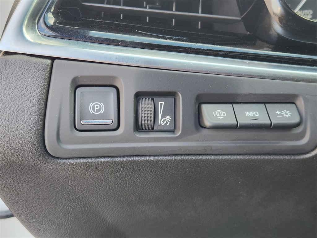 2022 Cadillac XT6 Premium Luxury White at AutoSavvy Houston Northwest