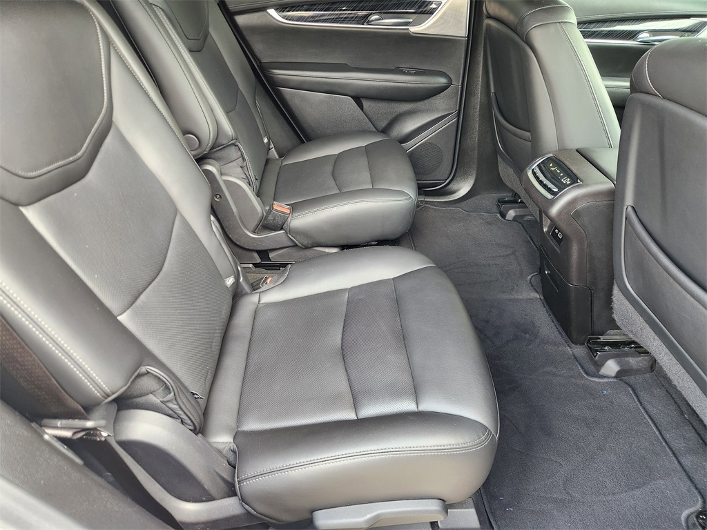 2022 Cadillac XT6 Premium Luxury White at AutoSavvy Houston Northwest