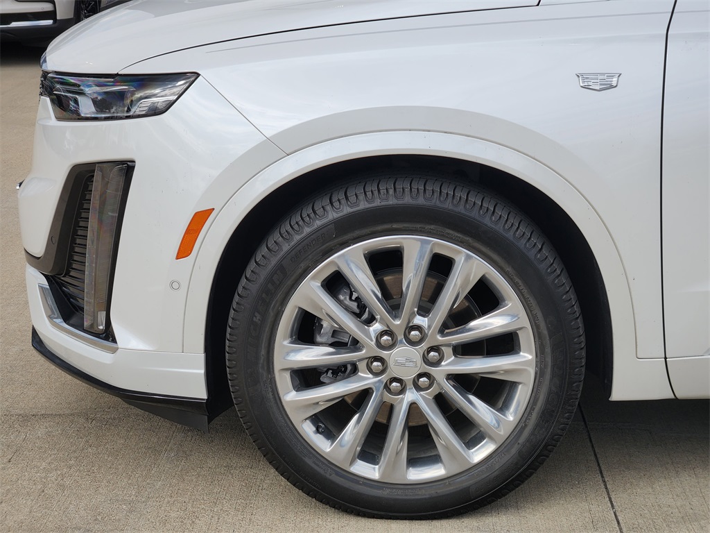 2022 Cadillac XT6 Premium Luxury White at AutoSavvy Houston Northwest