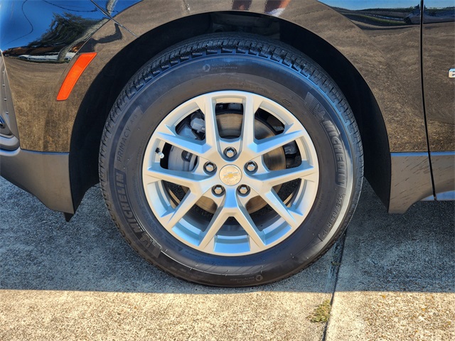 2023 Chevrolet Equinox LS - 9