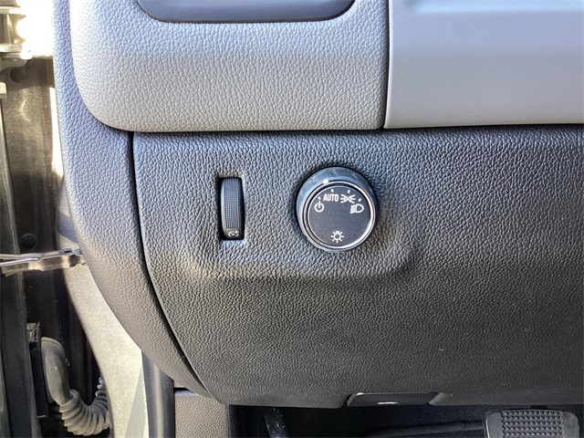 Used Car 2020 Chevrolet Colorado  Work Truck For Sale Under $25,000 In San Antonio, Texas