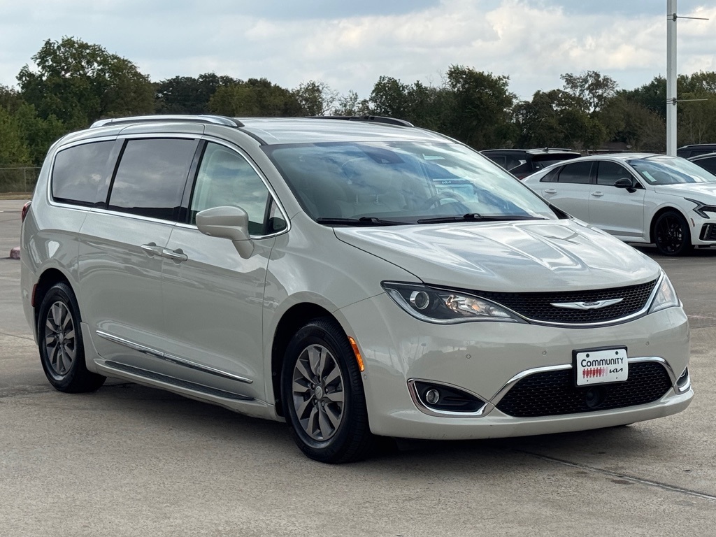 2019 Chrysler Pacifica Touring L Plus White at Durrett Motor Company