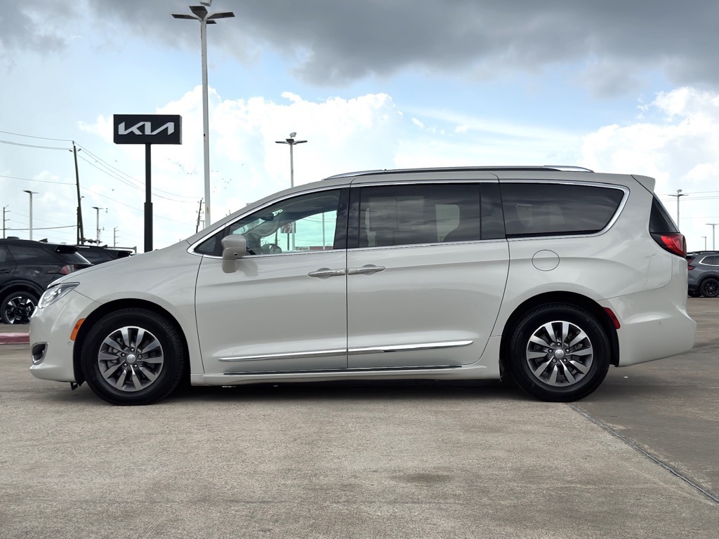 2019 Chrysler Pacifica Touring L Plus White at Durrett Motor Company