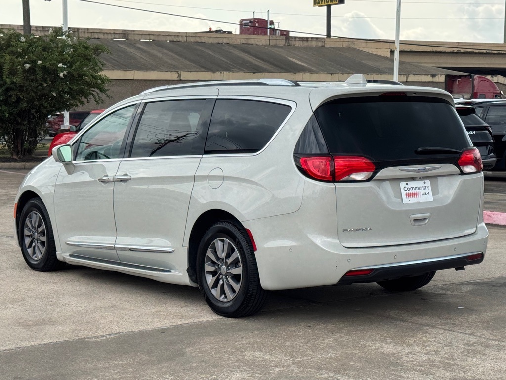 2019 Chrysler Pacifica Touring L Plus White at Durrett Motor Company