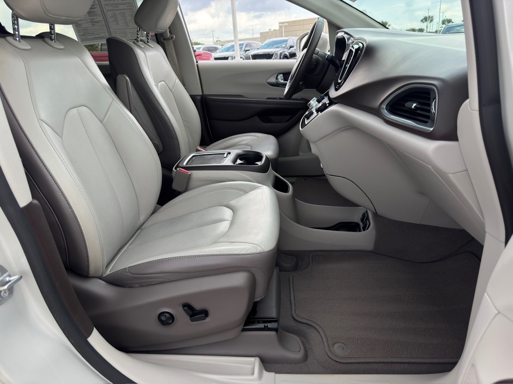 2019 Chrysler Pacifica Touring L Plus White at Durrett Motor Company