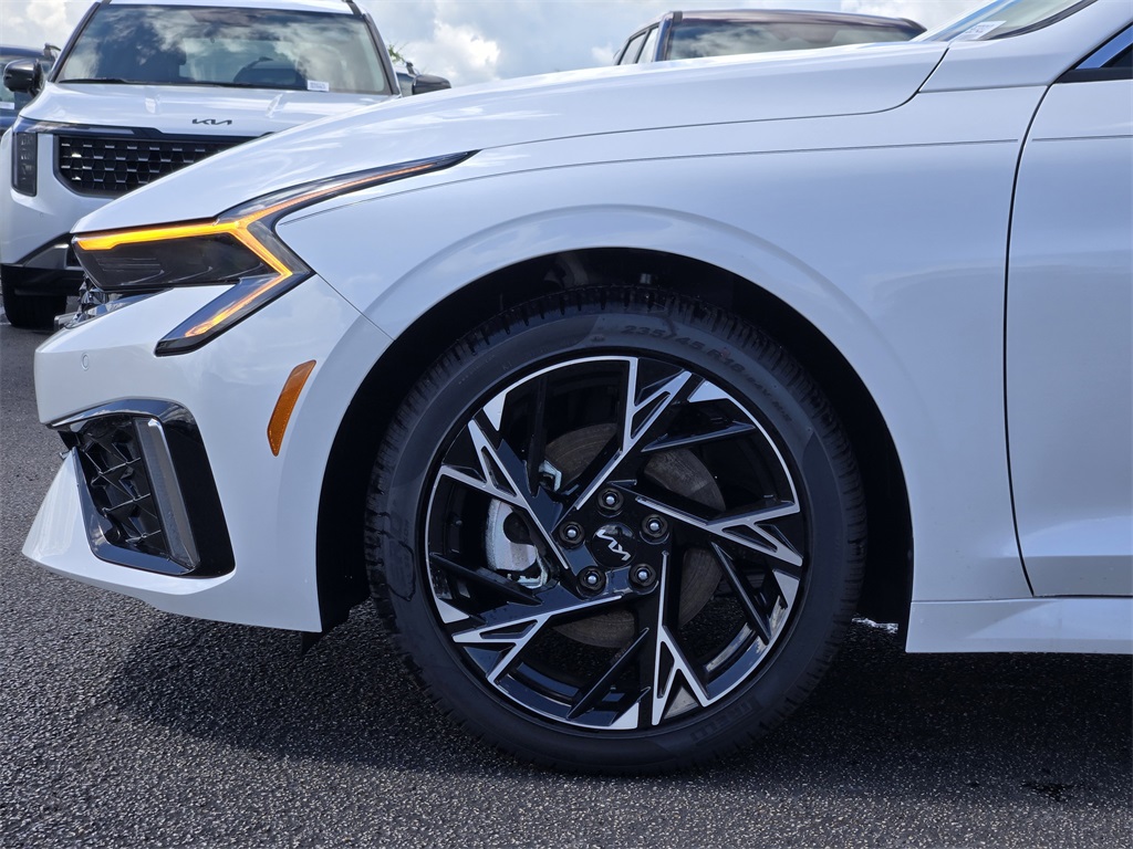 2025 Kia K5 GT-Line - 4