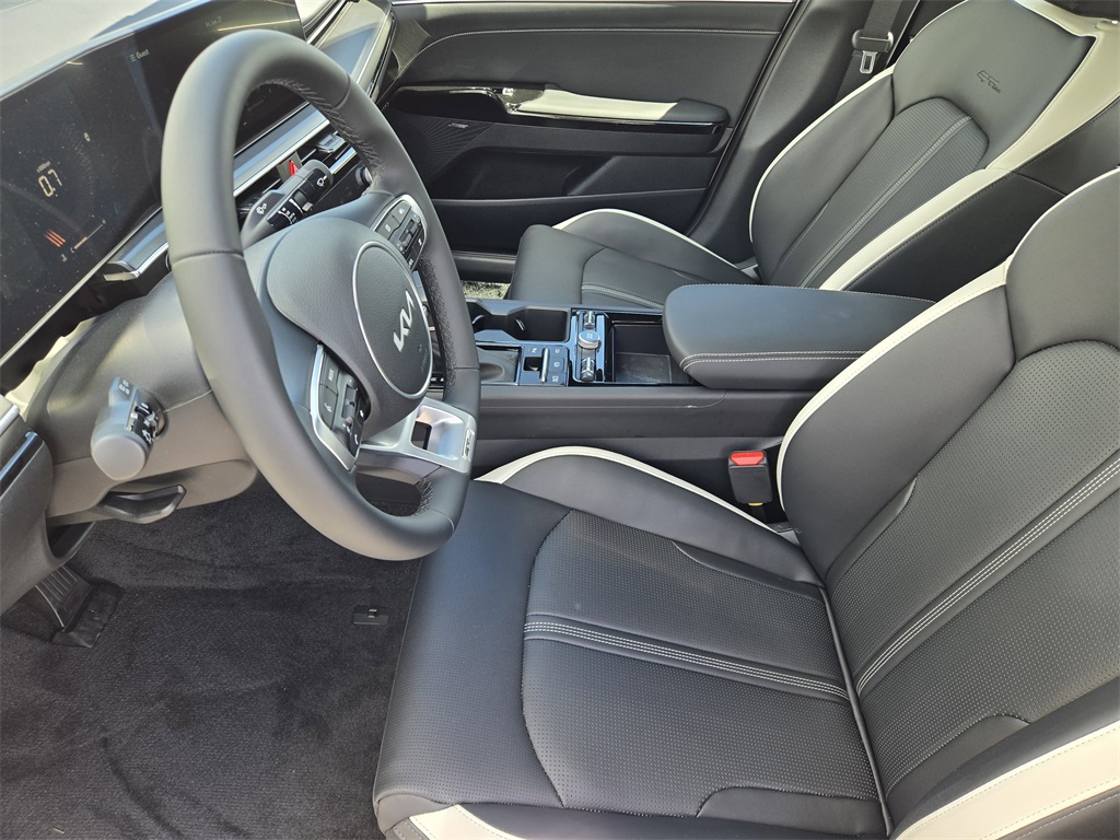 2025 Kia K5 GT-Line - 8