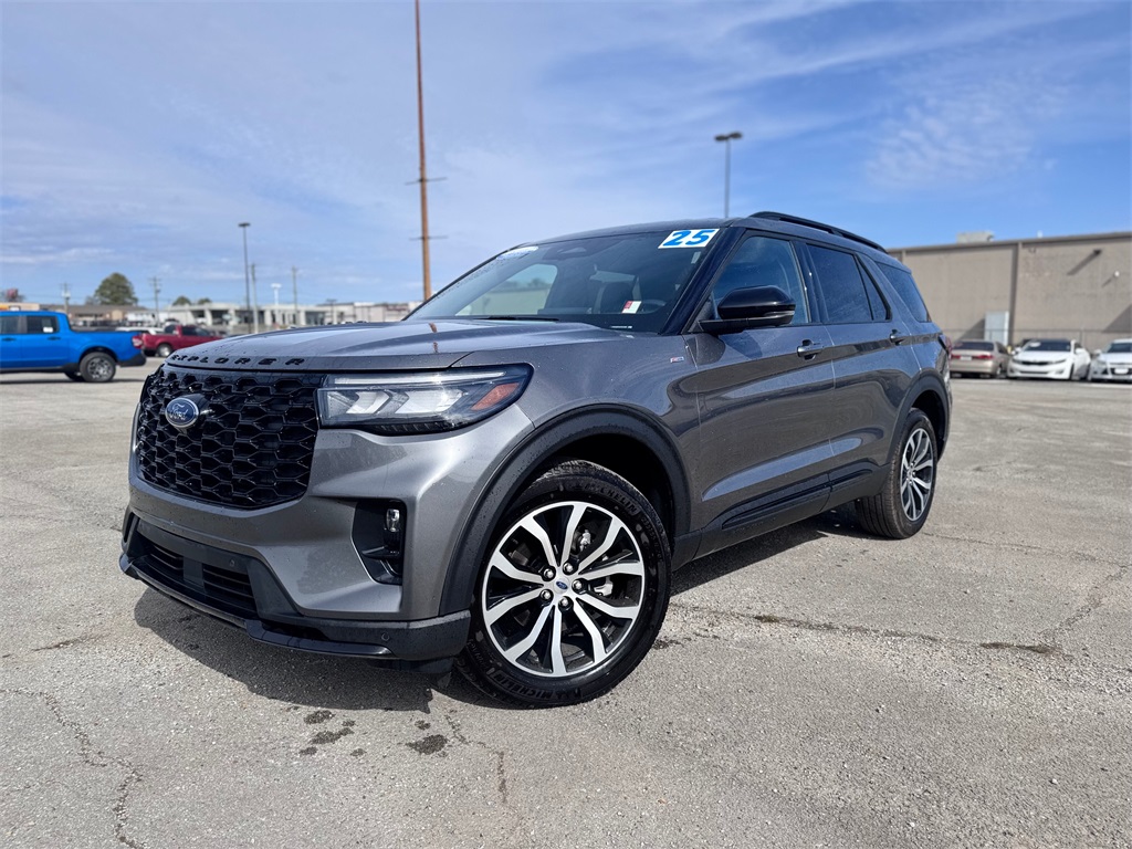 2025 Ford Explorer ST-Line AWD