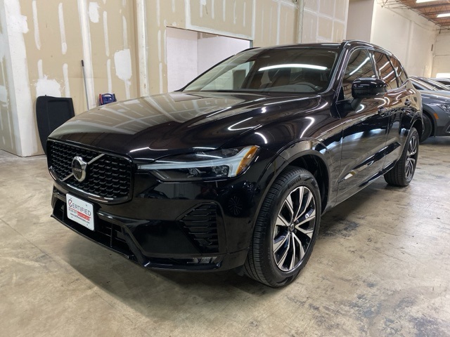 2025 Volvo XC60 B5 Plus Dark Theme AWD