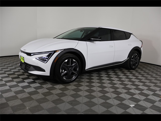 2025 Kia EV6 Light Long Range RWD