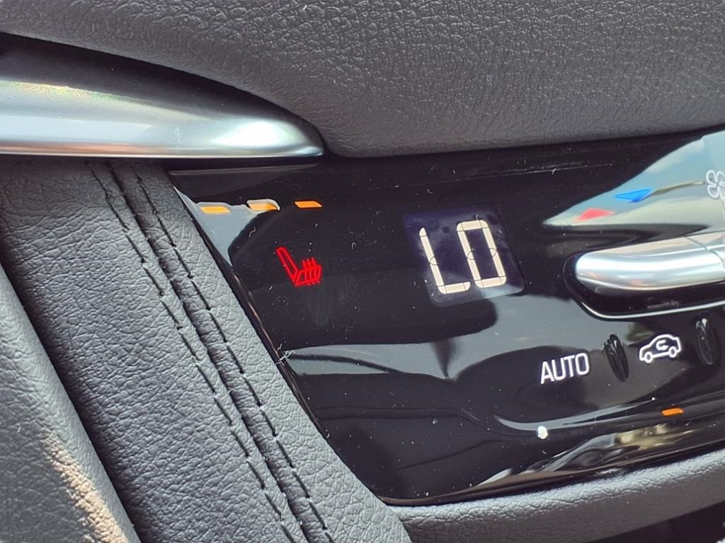 2025 Cadillac XT6 Luxury - 9