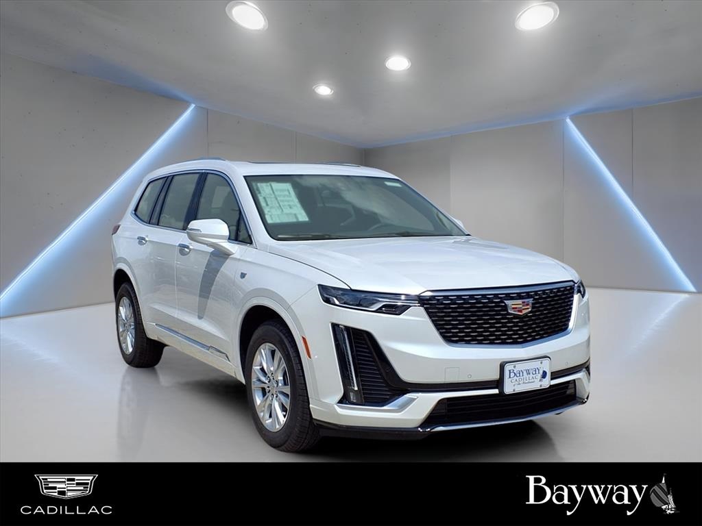 2025 Cadillac XT6 Luxury - 2