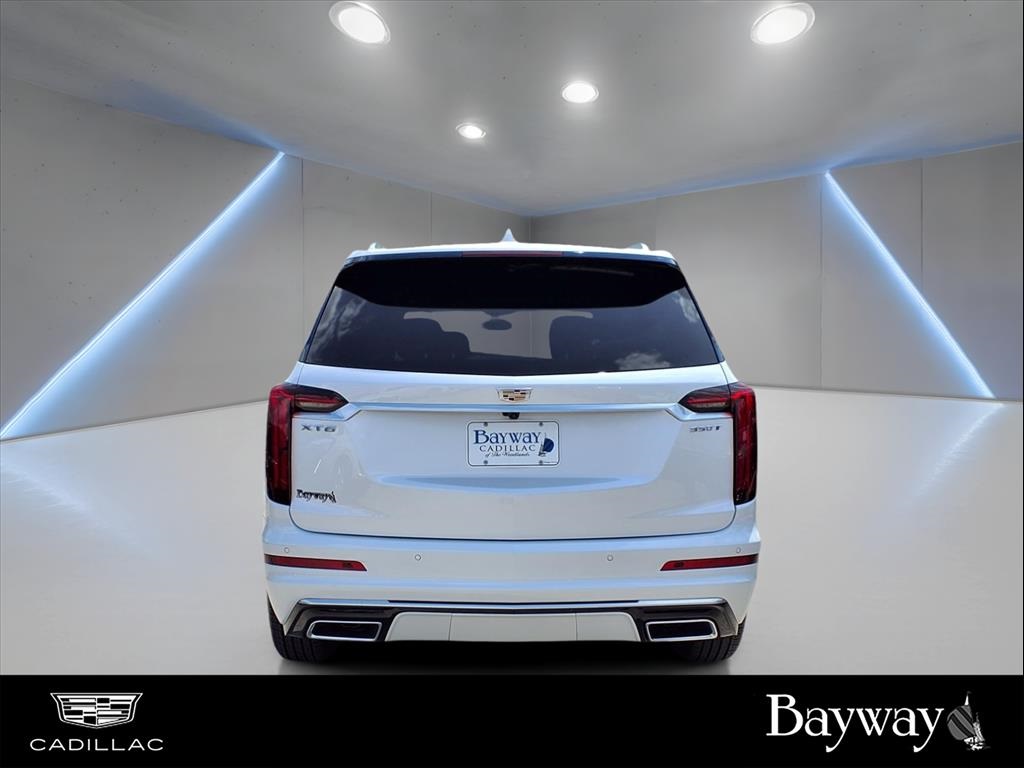 2025 Cadillac XT6 Luxury - 4