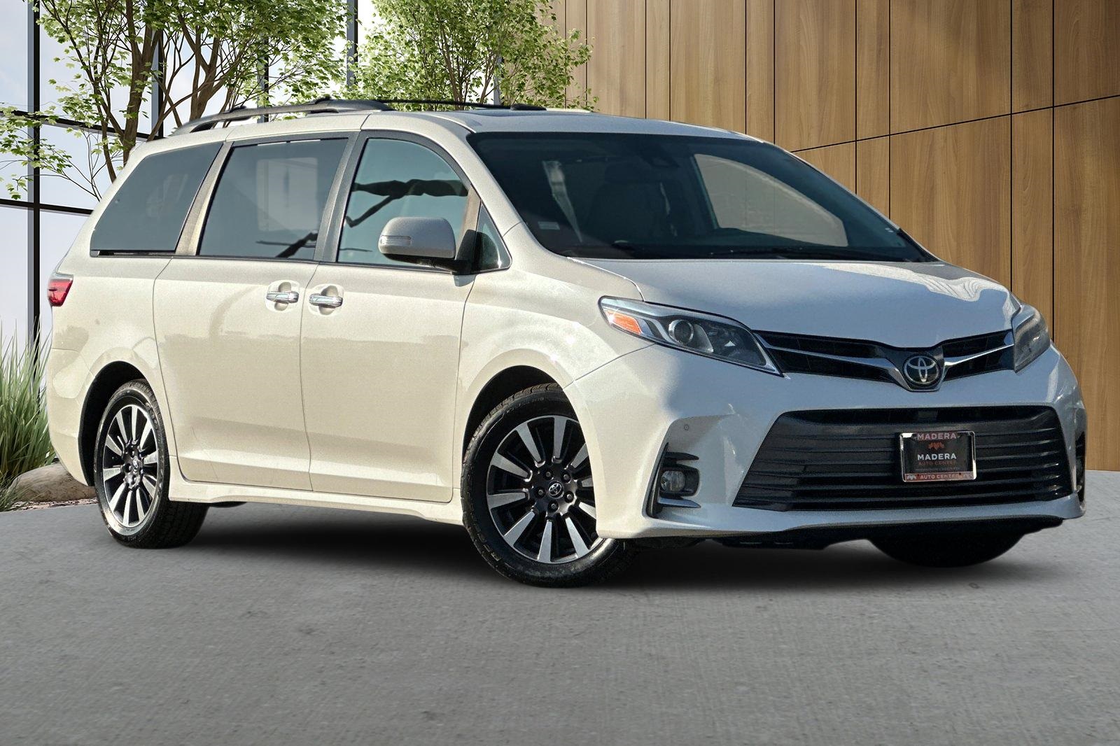 2019 Toyota Sienna Limited Premium 7-Passenger FWD