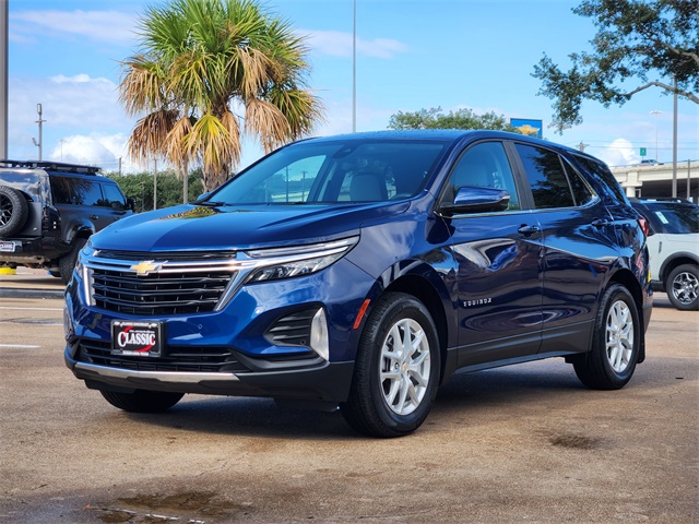 2022 Chevrolet Equinox LT - 2