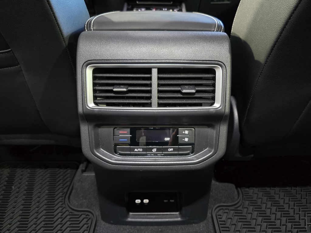 Thumbnail: 2024 Volkswagen Atlas - 28