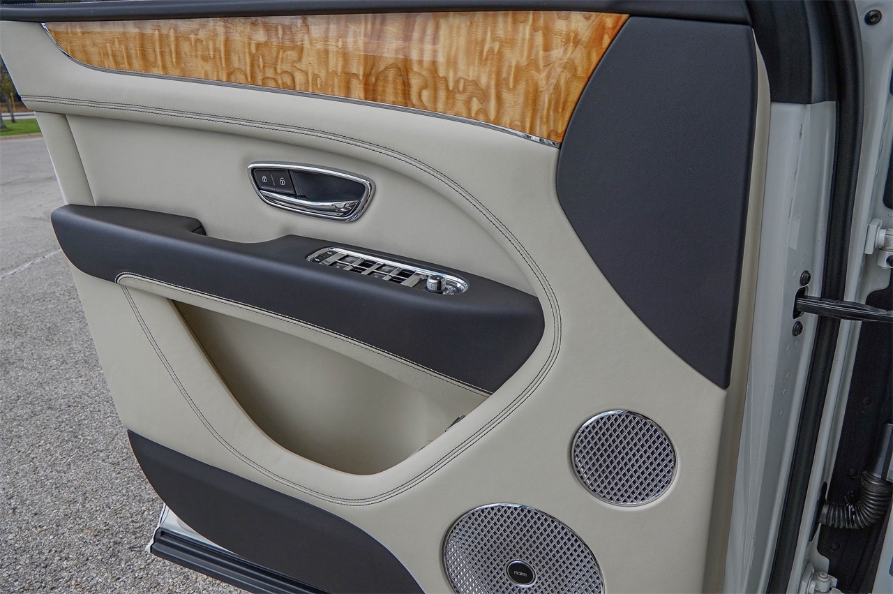 Used Car 2023 Bentley Bentayga  V8 For Sale Under $150,000 In Austin, Texas