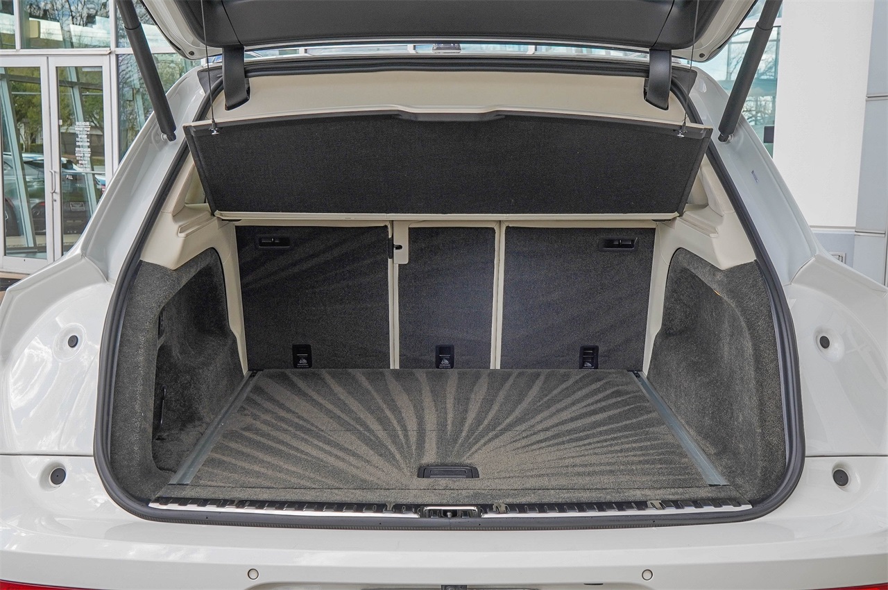 Used Car 2023 Bentley Bentayga  V8 For Sale Under $150,000 In Austin, Texas