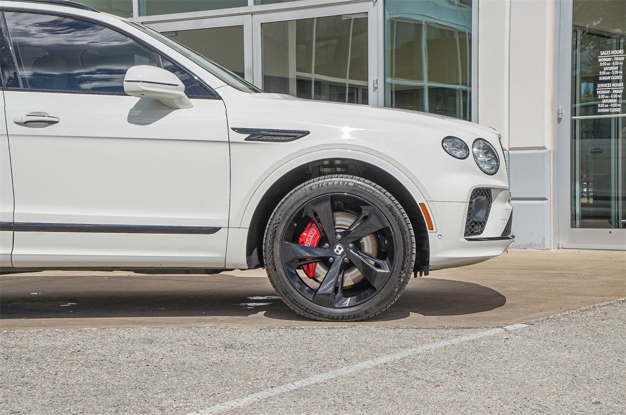 Used Car 2023 Bentley Bentayga  V8 For Sale Under $150,000 In Austin, Texas
