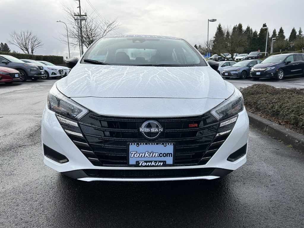 2025 Nissan Versa 1.6 SR photo 2