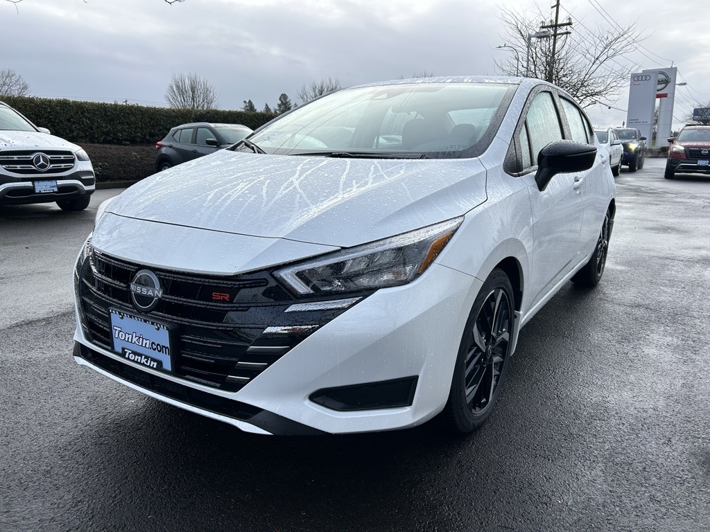 2025 Nissan Versa 1.6 SR photo 3