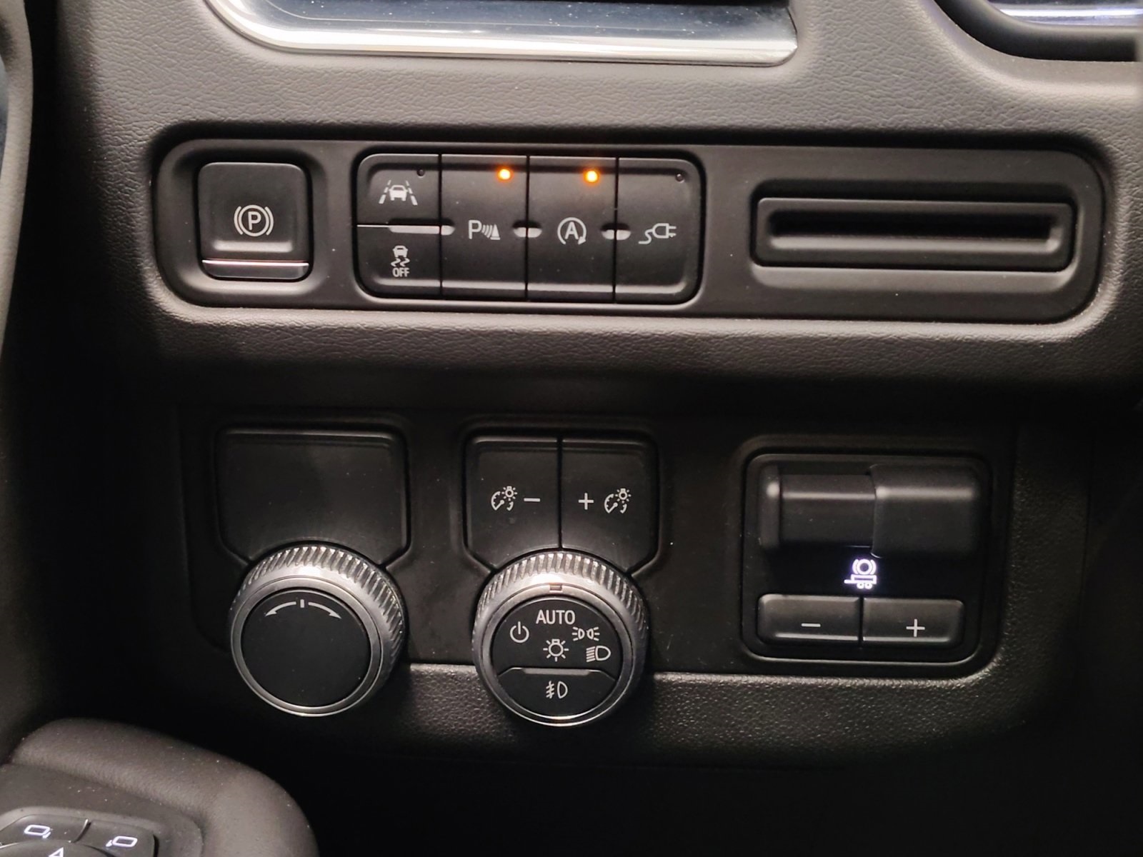 Used Car 2021 Gmc Yukon  Slt For Sale Under $40,000 In San Antonio, Texas