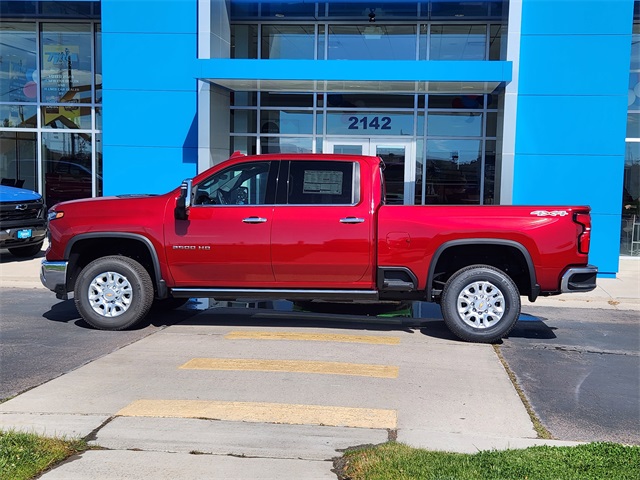 2025 Chevrolet Silverado 2500HD LTZ photo 2