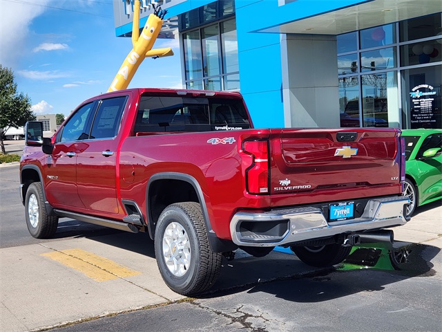 2025 Chevrolet Silverado 2500HD LTZ photo 3