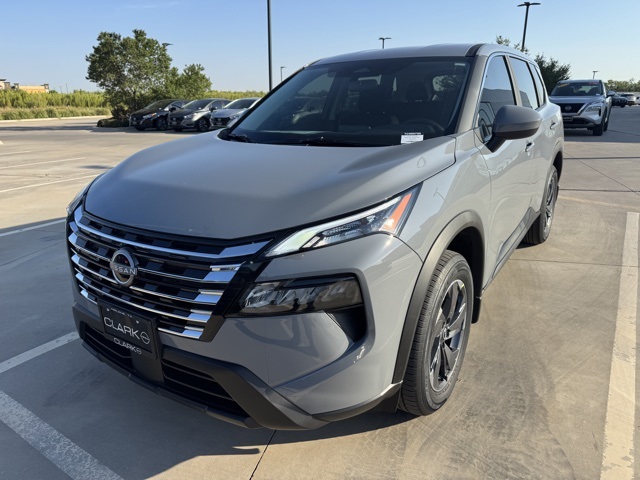 2026 Nissan Rogue SV photo 10