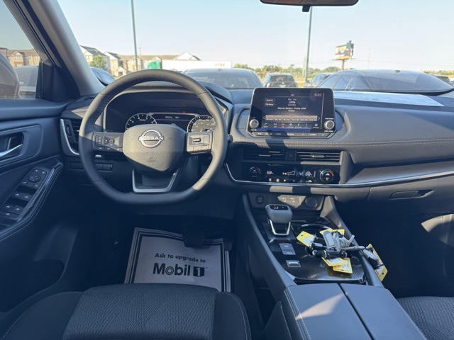2026 Nissan Rogue SV photo 3