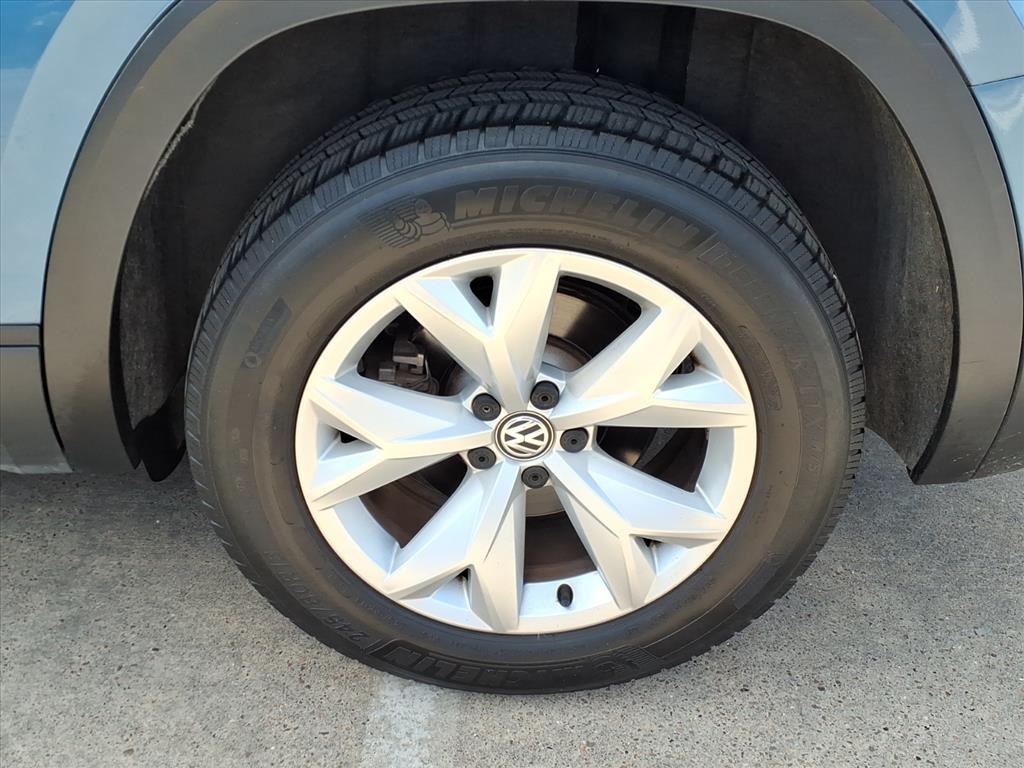 2019 Volkswagen Atlas 3.6L V6 SE Blue at Keating Nissan