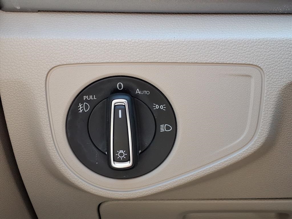 2019 Volkswagen Atlas 3.6L V6 SE Blue at Keating Nissan