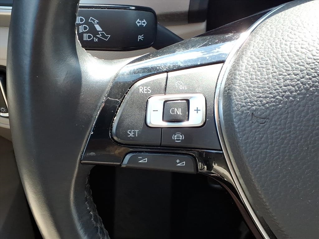 2019 Volkswagen Atlas 3.6L V6 SE Blue at Keating Nissan