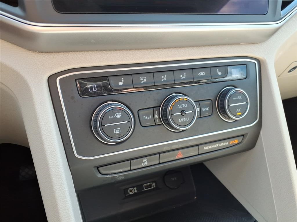 2019 Volkswagen Atlas 3.6L V6 SE Blue at Keating Nissan